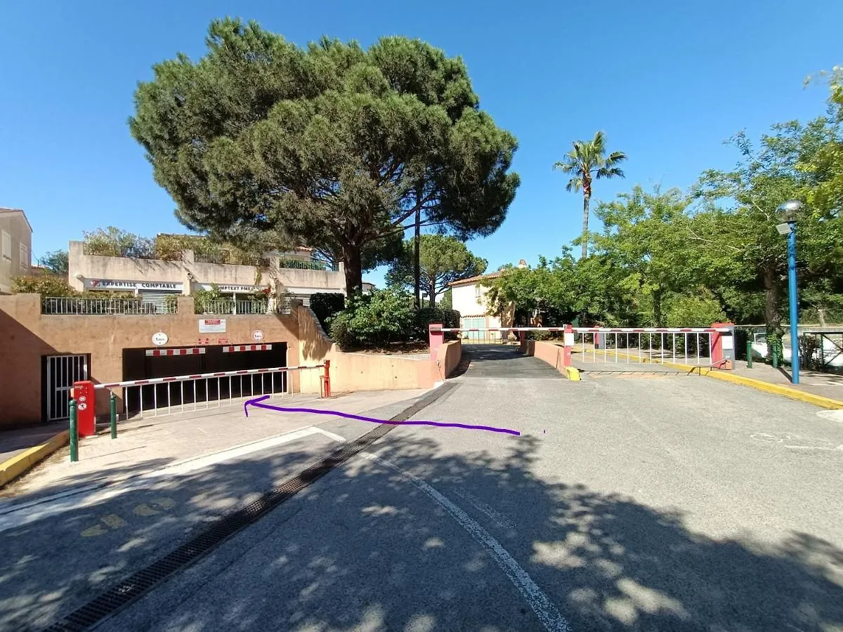 Апартаменты Port Cogolin, T2 Calme Dans Belle Residence, Piscine, Proche St Tropez Франция