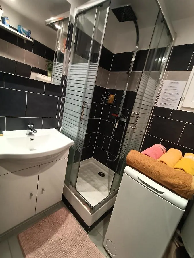 Port Cogolin, T2 Calme Dans Belle Residence, Piscine, Proche St Tropez Коголин